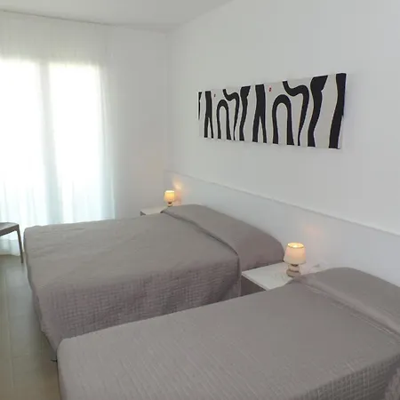 Ferienwohnung Fuer 7 Personen Ca 48 Qm In Bibione, Adriakueste Italien Und Umgebung - B45016 ビビオーネ